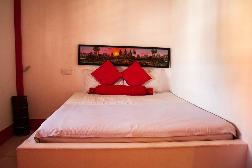 Top Banana Guesthouse & Rooftop Bar Phnom Penh Eksteriør billede