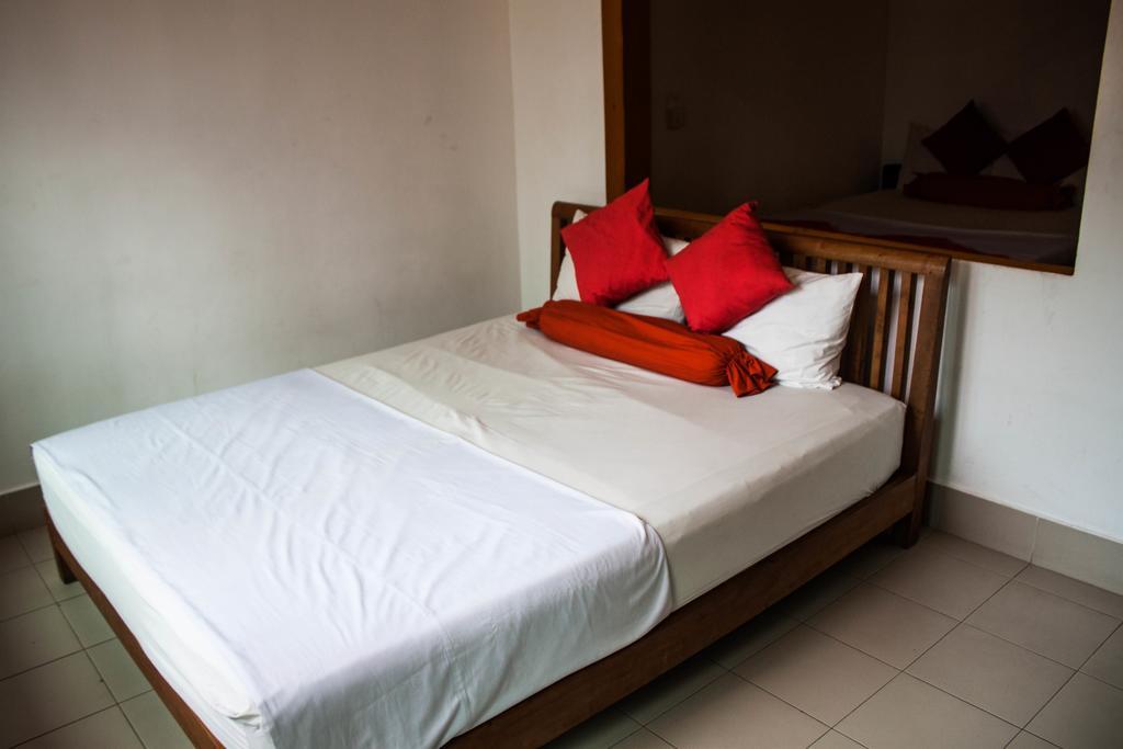Top Banana Guesthouse & Rooftop Bar Phnom Penh Eksteriør billede
