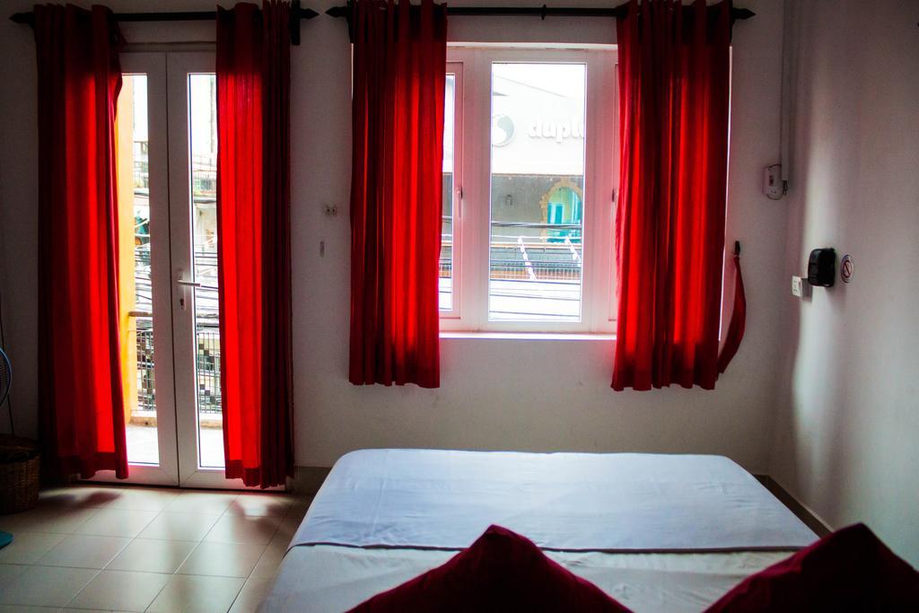 Top Banana Guesthouse & Rooftop Bar Phnom Penh Eksteriør billede
